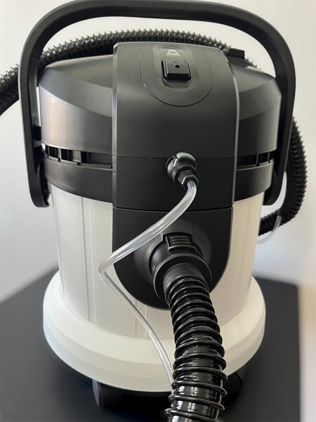 Inchiriez aspirator Karcher injectie-extractie auto si tapiterii (Bucuresti
